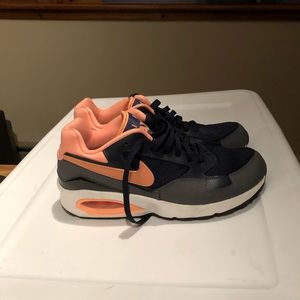 Size 9 women’s air max 90s